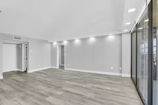 859 Jeffery St, Boca Raton, FL 33487 - Photo 9