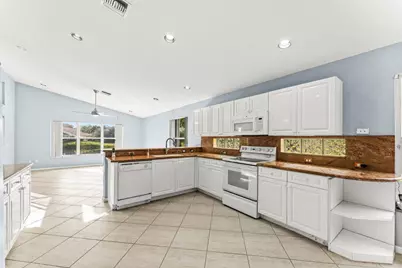 11518 Pamplona Boulevard, Boynton Beach, FL 33437 - Photo 17