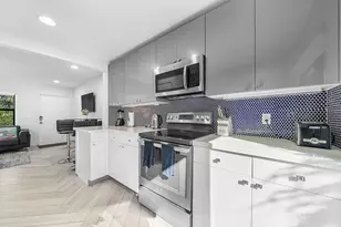 215 N Swinton Ave, Delray Beach, FL 33444 - Photo 13