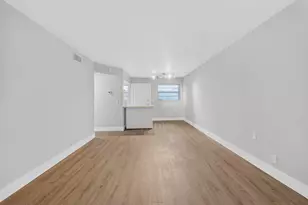 2213 NE 1st Ct, Boynton Beach, FL 33435 - Photo 7