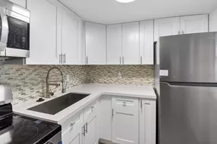 2213 NE 1st Ct, Boynton Beach, FL 33435 - Photo 3