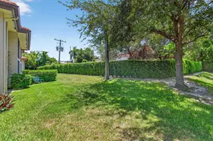 400 Club Cir, Boca Raton, FL 33487 - Photo 57