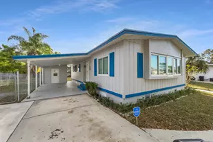 409 Coconut Ave E, Port Saint Lucie, FL 34952 - Photo 7