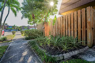 1166 6th Ave, Vero Beach, FL 32960 - Photo 3