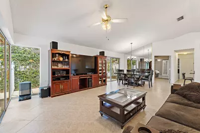 11 Admirals Court, Palm Beach Gardens, FL 33418 - Photo 7