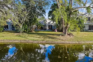 11 Admirals Ct, Palm Beach Gardens, FL 33418 - Photo 3