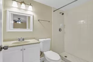 2333 Waterside Dr, Lake Worth, FL 33461 - Photo 15