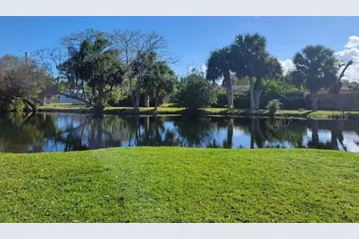 2516 S 19th Street #208, Fort Pierce, FL 34982 - Photo 9