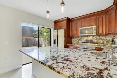 2404 24th Way, West Palm Beach, FL 33407 - Photo 7