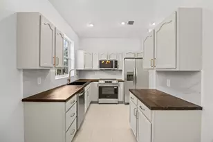 8406 Mulligan Cir, Port Saint Lucie, FL 34986 - Photo 15