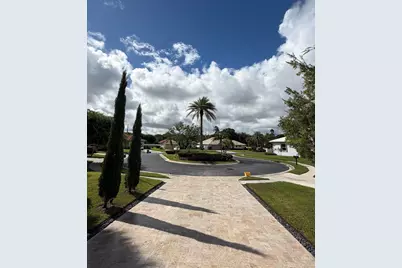 9050 Cypress Hollow Drive, Palm Beach Gardens, FL 33418 - Photo 11