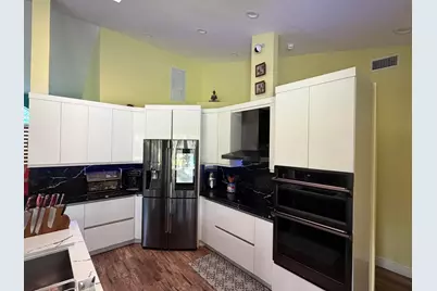 9050 Cypress Hollow Drive, Palm Beach Gardens, FL 33418 - Photo 9