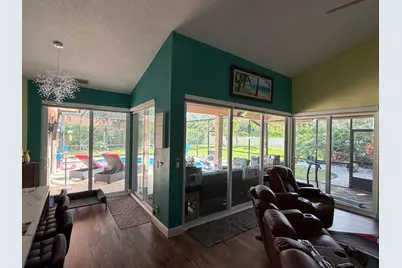 9050 Cypress Hollow Drive, Palm Beach Gardens, FL 33418 - Photo 5