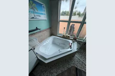 9050 Cypress Hollow Drive, Palm Beach Gardens, FL 33418 - Photo 33