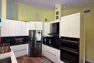 9050 Cypress Hollow Dr, Palm Beach Gardens, FL 33418 - Photo 9