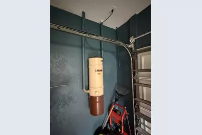 9050 Cypress Hollow Drive, Palm Beach Gardens, FL 33418 - Photo 15