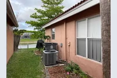 10251 Breezeway Place, Boca Raton, FL 33428 - Photo 3