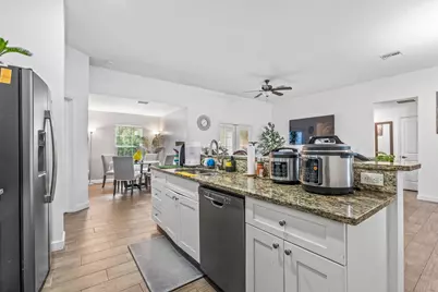 1035 34th Avenue SW, Vero Beach, FL 32968 - Photo 17