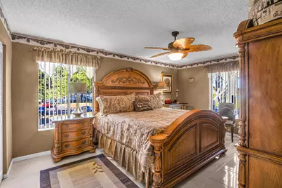 1012 Green Pine Boulevard #H2, West Palm Beach, FL 33409 - Photo 13