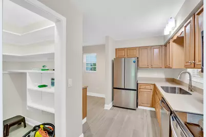 2333 Indian River Boulevard #108, Vero Beach, FL 32960 - Photo 11