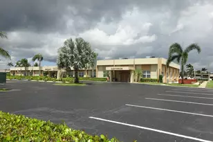 2864 Crosley Dr E, West Palm Beach, FL 33415 - Photo 15