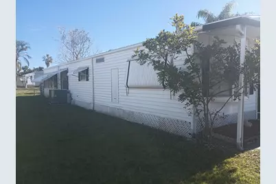 12 Universidad Lane, Port Saint Lucie, FL 34952 - Photo 3