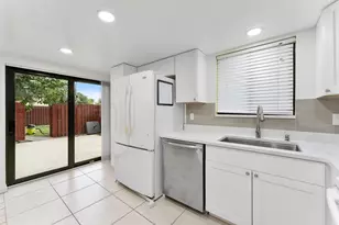 2828 Kirk Rd, Lake Worth, FL 33461 - Photo 7