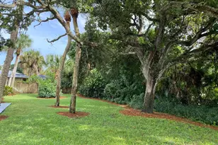 956 Tulip Ln, Vero Beach, FL 32963 - Photo 41