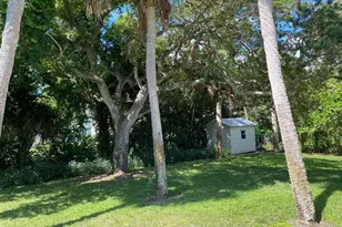 956 Tulip Ln, Vero Beach, FL 32963 - Photo 35