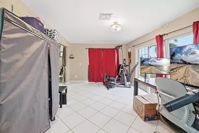 564 NW 55th Street, Boca Raton, FL 33487 - Photo 15