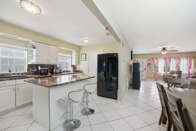 564 NW 55th Street, Boca Raton, FL 33487 - Photo 7