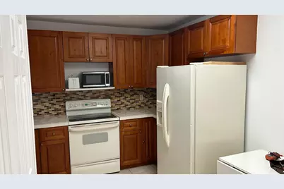 761 Park Avenue #B1, Lake Park, FL 33403 - Photo 5