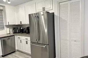 7770 Tahiti Ln, Lake Worth, FL 33467 - Photo 13