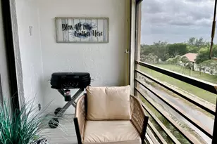 7770 Tahiti Ln, Lake Worth, FL 33467 - Photo 9