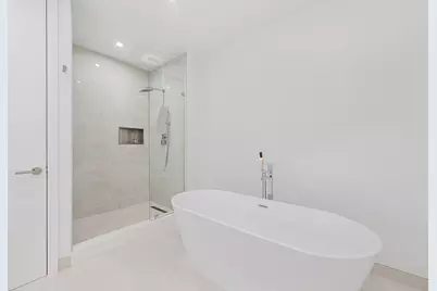 220 Lake Shore Drive #1008, West Palm Beach, FL 33403 - Photo 13