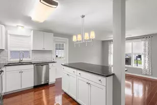 395 NE Jade Cir, Jensen Beach, FL 34957 - Photo 9