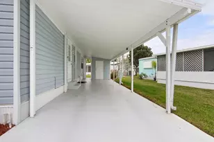 395 NE Jade Cir, Jensen Beach, FL 34957 - Photo 5