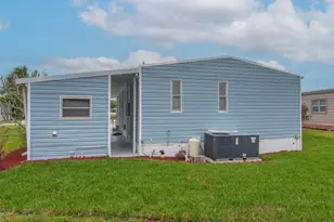 395 NE Jade Cir, Jensen Beach, FL 34957 - Photo 27