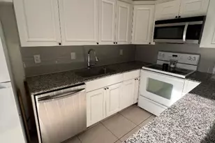 731 Springdale Cir, Palm Springs, FL 33461 - Photo 13