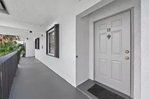 1271 SE Parkview Pl, Stuart, FL 34994 - Photo 3