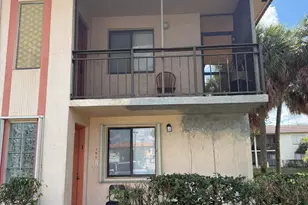 399 Lakeview Dr, Weston, FL 33326 - Photo 1