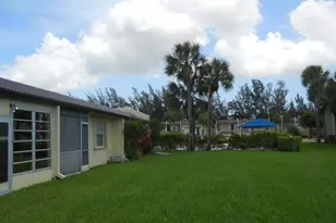 166 Lake Meryl Dr, West Palm Beach, FL 33411 - Photo 5