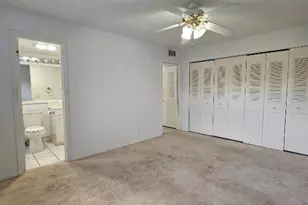 105 Windsor E, West Palm Beach, FL 33417 - Photo 9