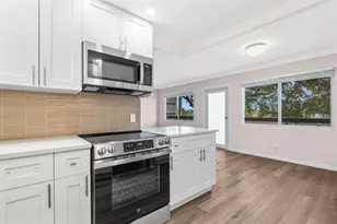 3024 Oakridge D, Deerfield Beach, FL 33442 - Photo 3