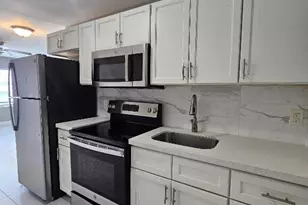 933 W 7th St, Riviera Beach, FL 33404 - Photo 5