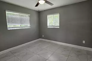 933 W 7th St, Riviera Beach, FL 33404 - Photo 11