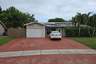 301 NW 83rd Way, Pembroke Pines, FL 33024 - Photo 1