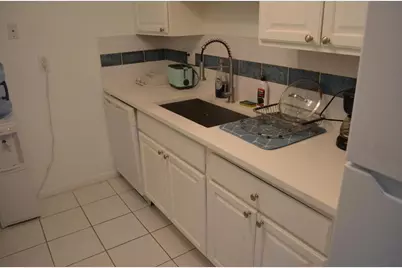 658 NE 6th Court E #E, Boynton Beach, FL 33435 - Photo 15