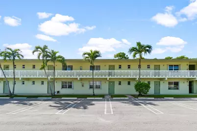 658 NE 6th Court E #E, Boynton Beach, FL 33435 - Photo 1