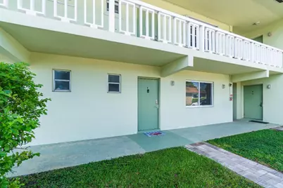 658 NE 6th Court E #E, Boynton Beach, FL 33435 - Photo 9